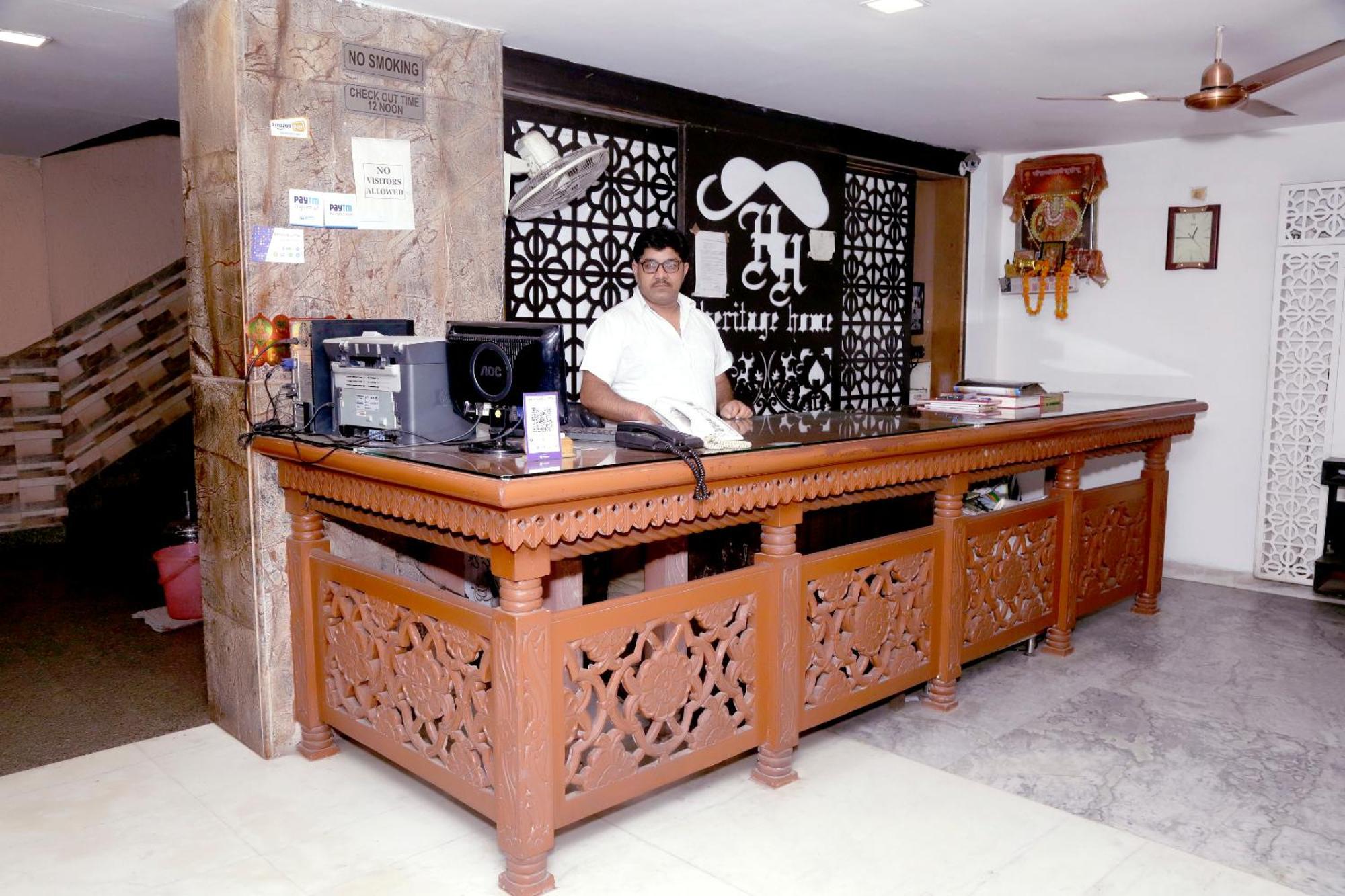 Hotel Heritage Home Walking 1 Minuit From R K Ashram Metro Station نيودلهي المظهر الخارجي الصورة